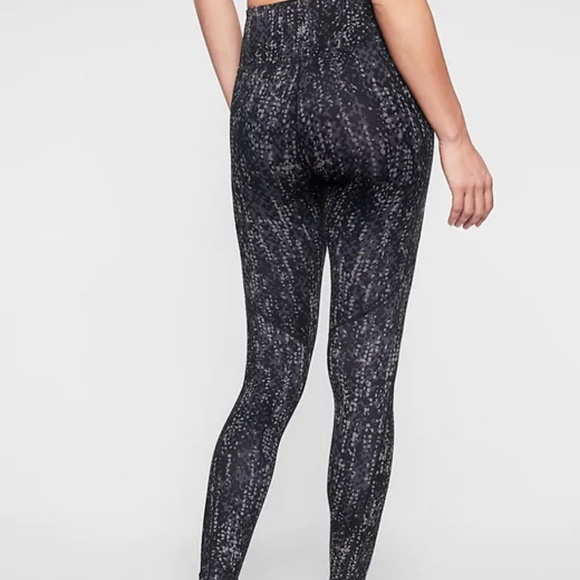 NWOT Athleta Black Serpent Salutation Leggings - Picture 2 of 6